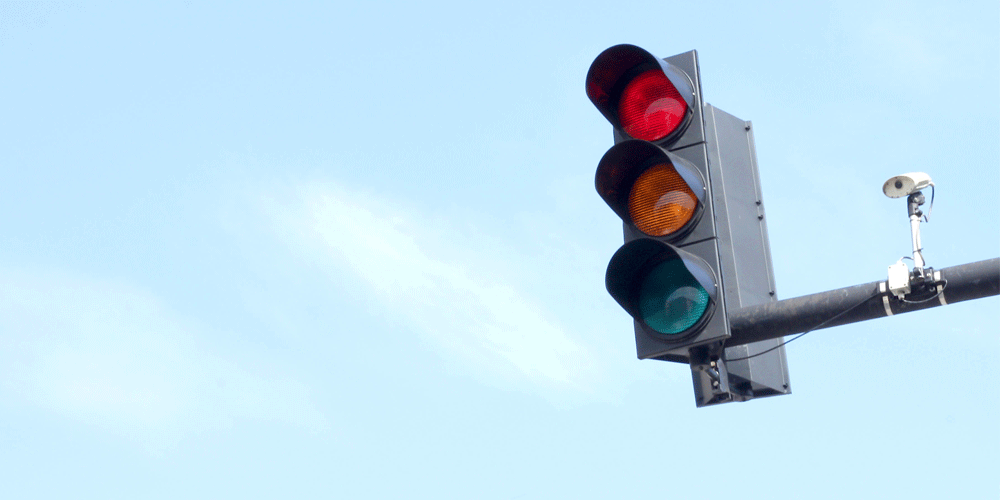 Traffic light lit up red.